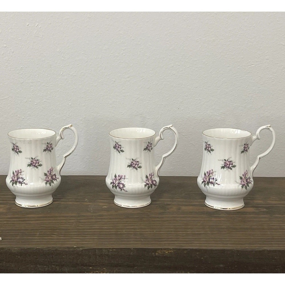 Royal Windsor Bone China Mugs Set of 3 Purple Floral Pattern Gold Rim England